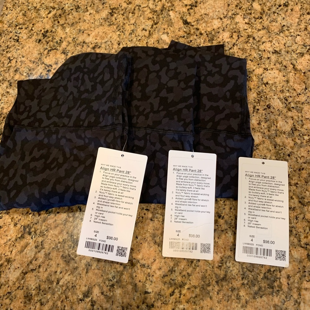 Lululemon’s Align pant 28” leggings - Picture 7 of 7